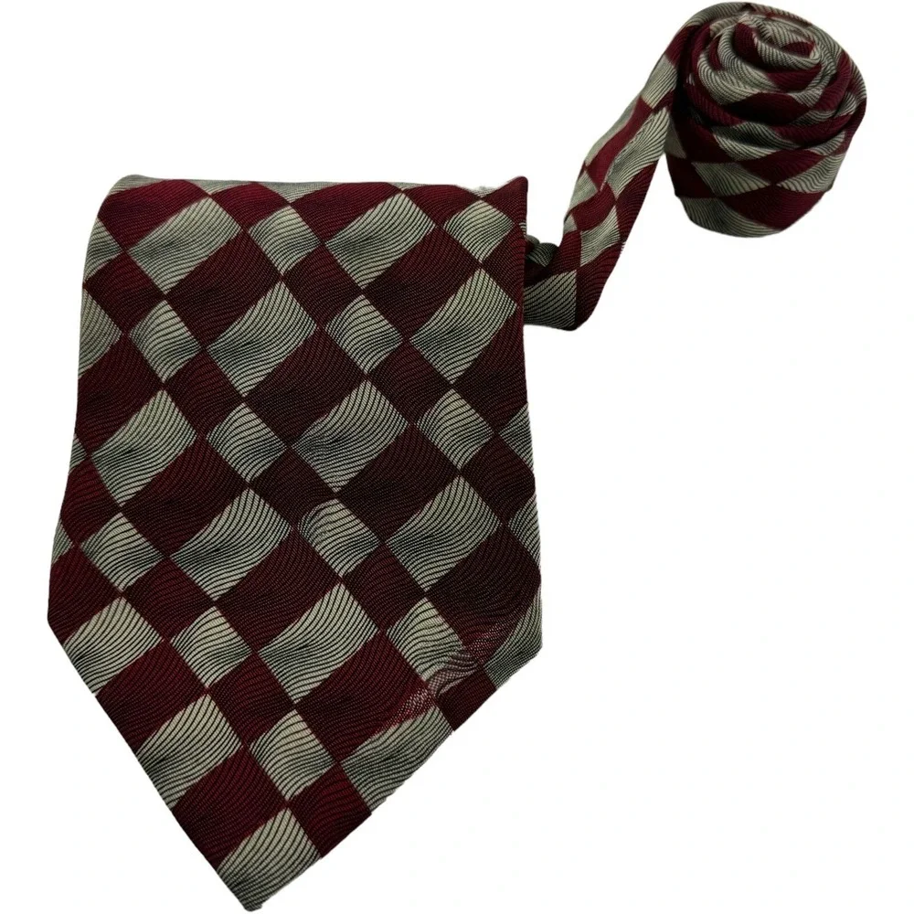 Hugo Boss Red Tan & Black Pure Silk Neck Tie Made in Italy Men Size‎ 3.75